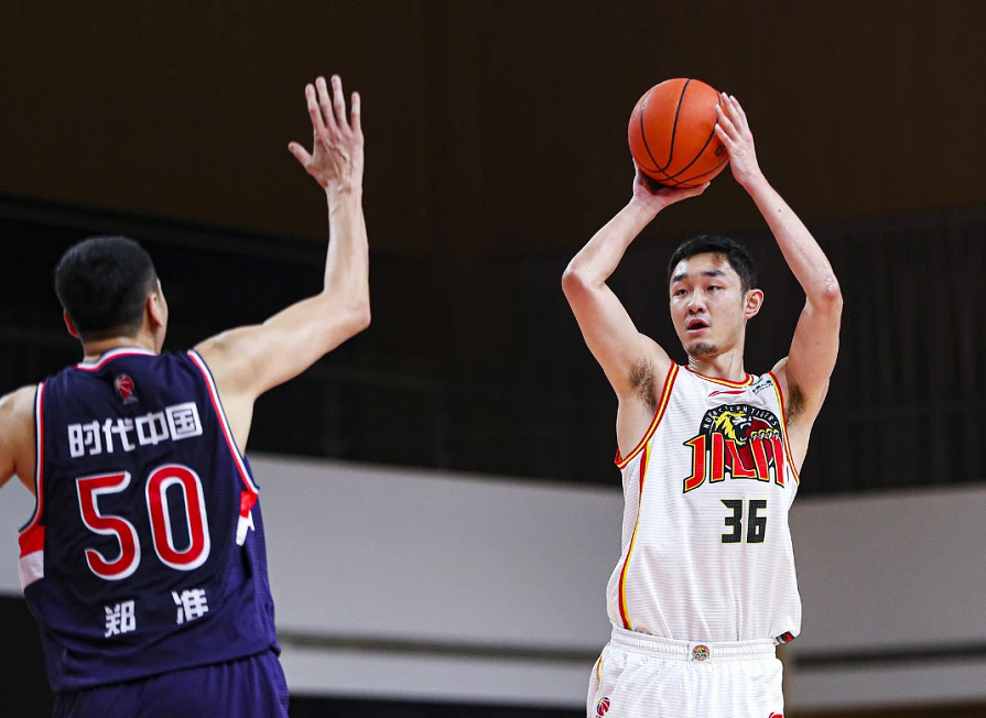 关于南方球队攻城略地,取得宝贵三分的信息 关于南方球队攻城略地,取得宝贵三分的信息