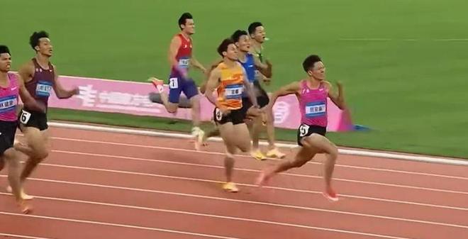 包含科索沃田径健将实现逆袭，夺得比赛铜牌的词条